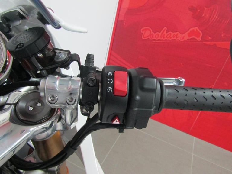 2018 Triumph Thruxton 1200 R