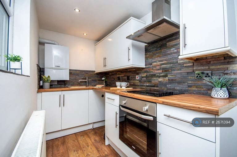 1 bedroom house in Wellington Terrace, Rossendale, BB4 (1 bed) (#2671394)