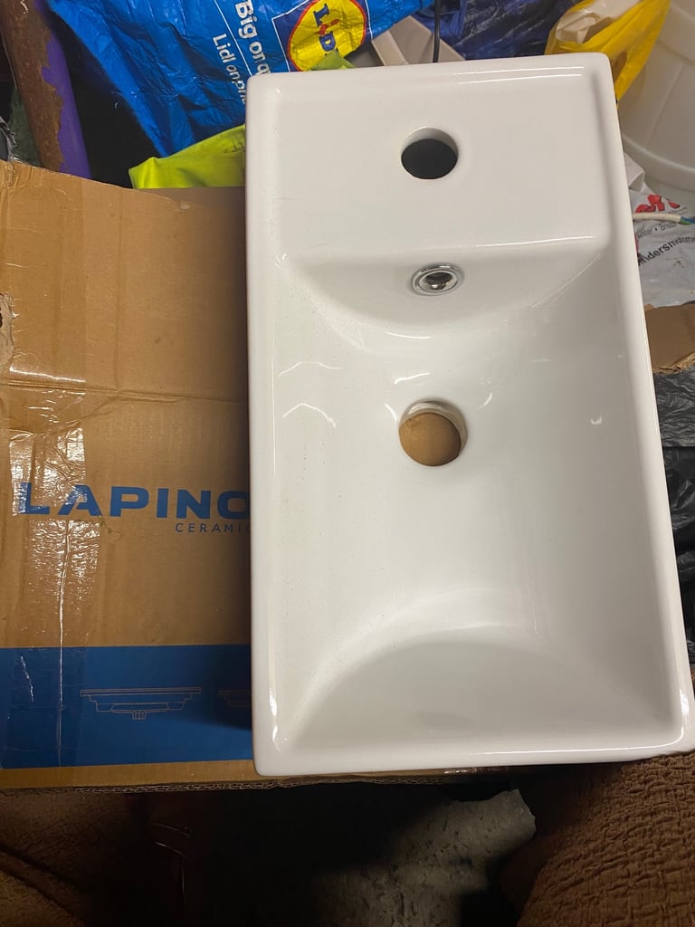 Lapino Ceramic Small Wash Basin