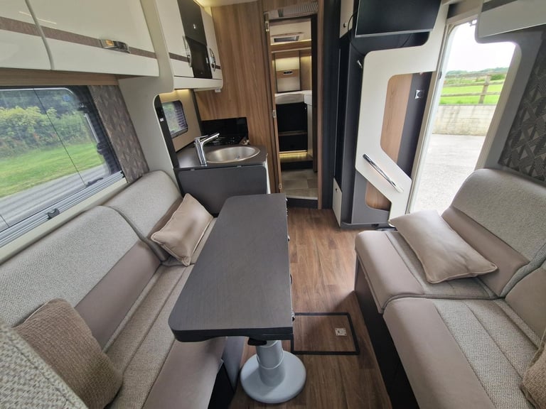 2022 SWIFT ESCAPE 684  4-BERTH - 4-BELT - 1 OWNER - EXCELLENT