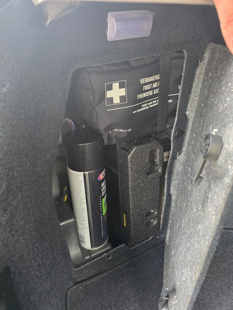 Mercedes-Benz, C CLASS, Coupe, 2004, Semi-Auto, 3199 (cc),3 doors - Image 15