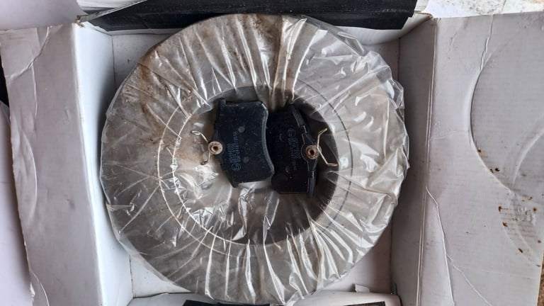 VAG FRONT DISC AND PADS