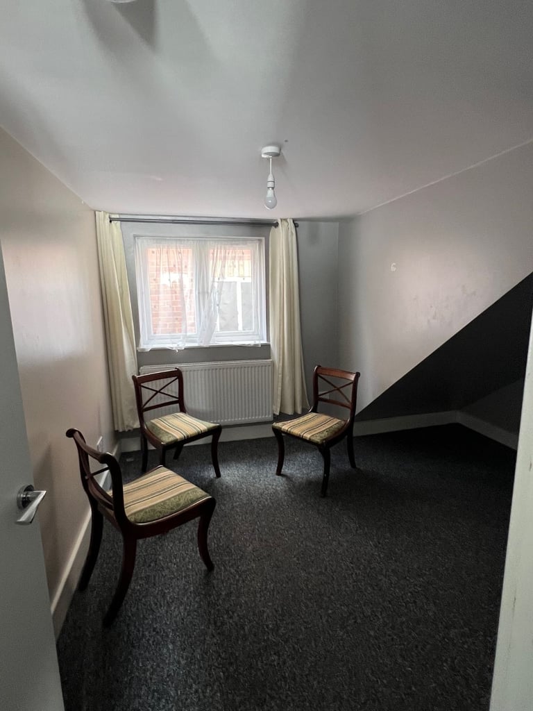 Impressive 2-bed first-floor maisonette available to rent in Wembley HA0, Including Bills