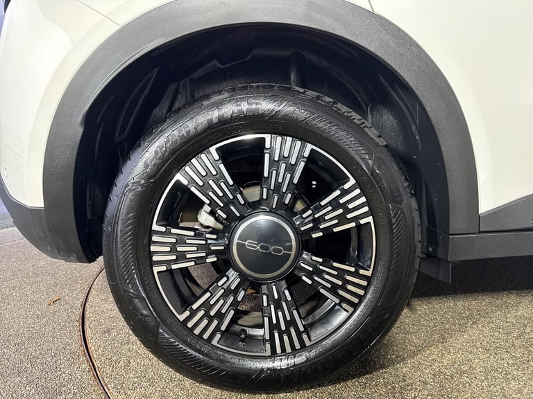 2024 Fiat 600 1.2 Hybrid 48V 136 5dr eDCT-6 HATCHBACK PETROL Automatic