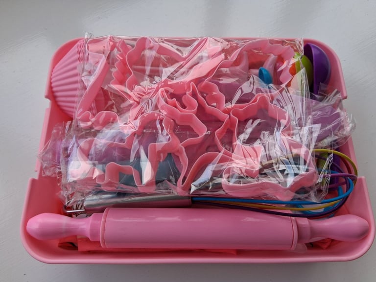 Pink Kitchen Utensils set