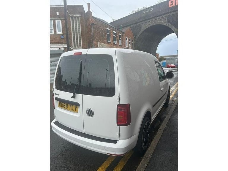 Volkswagen Caddy 2.0 TDI C20 BlueMotion Tech Highline Panel Van 
