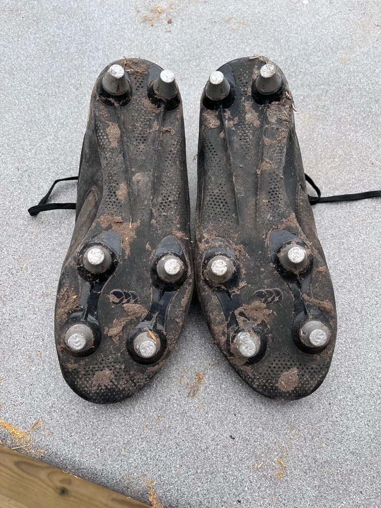 Canterbury phoenix rugby boots (U.K. 5.5)