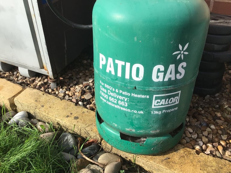 image for FULL Calor 13kg Gas Propane Cylinder and Montana 2Burner Gas BBQ