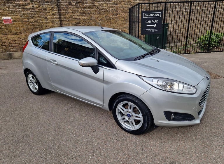 ^^FULL 1 YEAR MOT^^ FORD FIESTA ZETEC 1.2 PETROL MANUAL 3 DOOR HATCHBACK