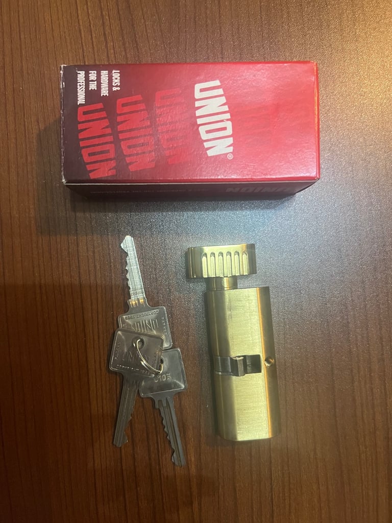NEW (several available) Union Pro key & turn cylinder lock