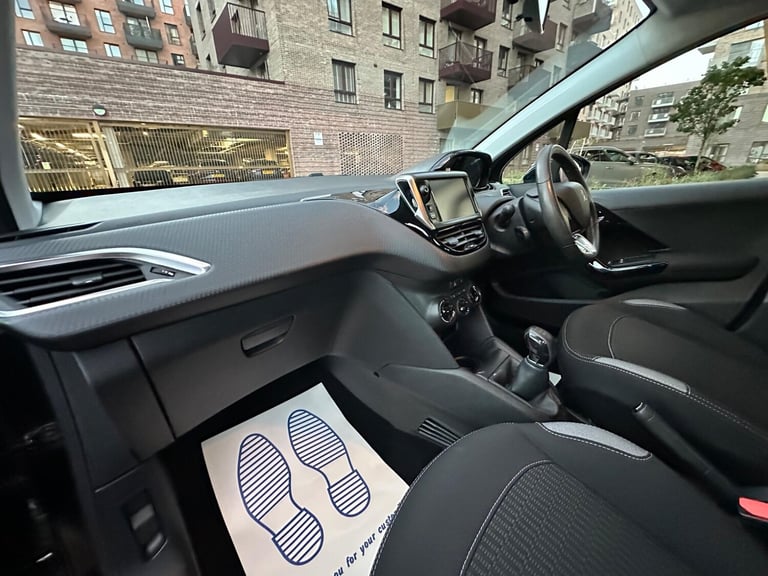 2016 Peugeot 208 1.2 PureTech Active Euro 6 5dr HATCHBACK Petrol Manual