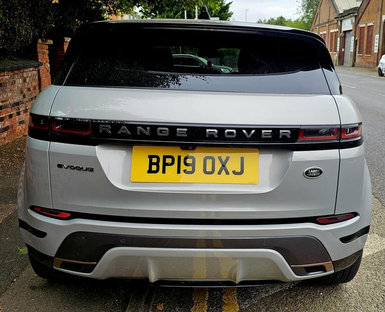LAND ROVER RANGE ROVER EVOQUE 2.0 D180 First Edition 2019
