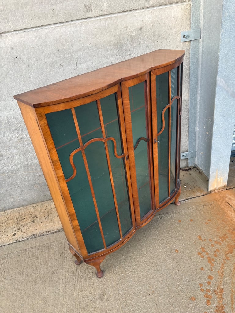 1930 art deco Spriggs & co display cabinet 