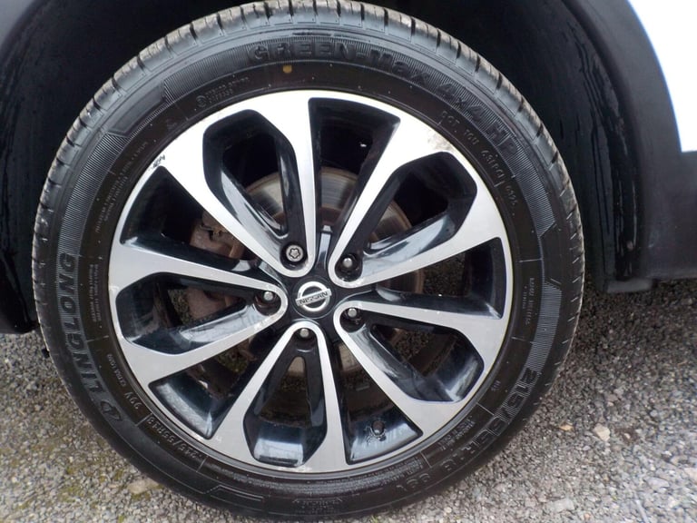 2012 Nissan Qashqai 1.5 dCi n-tec+ 2WD Euro 5 5dr HATCHBACK Diesel Manual