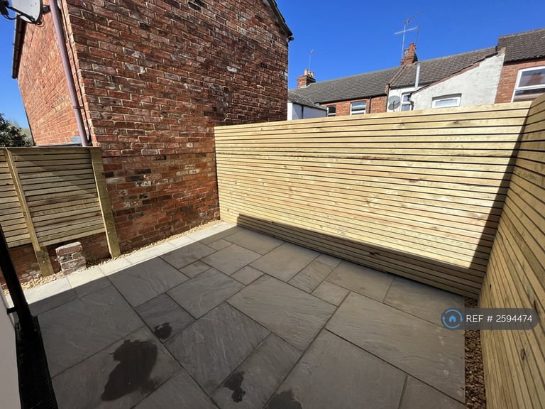 1 bedroom in Lower Hester Street, Northampton, NN2 (#2594474)