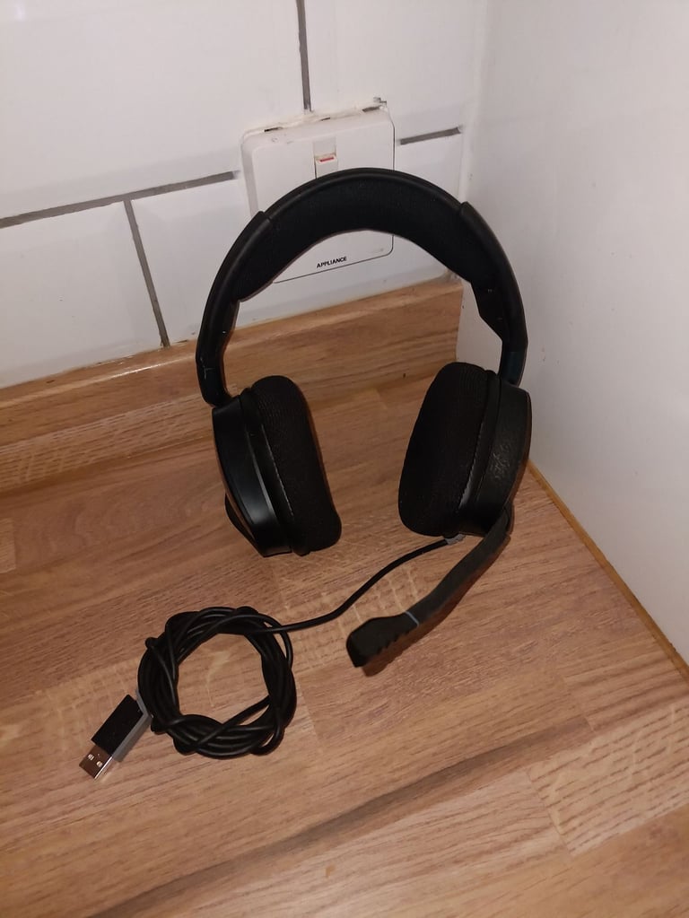image for Corsair VOID ELITE 7.1 - GAMING HEADPHONES / HEADSET - PC/PS4/PS5/XBOX/NINTENDO