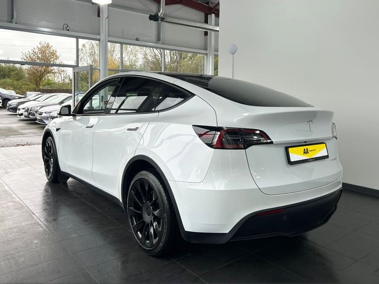 2022 Tesla Model Y (Dual Motor) Long Range SUV 5dr Electric Auto 4WDE (384 bhp) 1 OWNER MPV ELECT...
