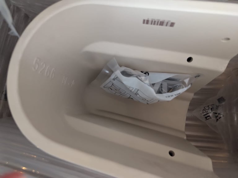 image for Villeroy & Boch wash basin 