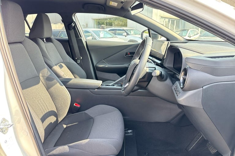 2025 Toyota C-HR 2.0 PHEV Design 5dr CVT SUV Hybrid Automatic