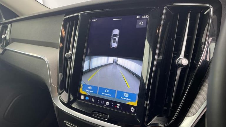 2022 Volvo V60 Recharge Plus T6 AWD plug-in hybrid Electric/Petrol Dark Automatic Estate Hybrid A...