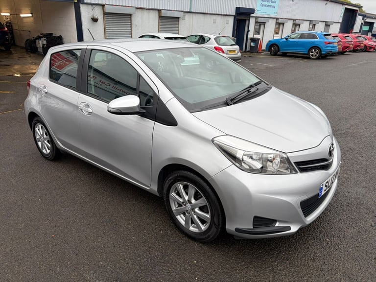 2012 Toyota Yaris 1.33 VVT-i TR 5dr HATCHBACK Petrol Manual