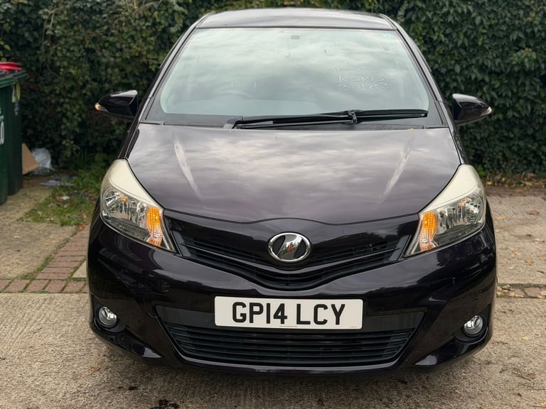 Toyota Yaris / vitz 2014 low mileage 6 months warranty perfect condition 