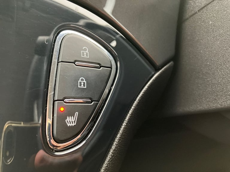 2015 Vauxhall Corsa 1.2 Excite 5dr [AC] Hatchback PETROL Manual