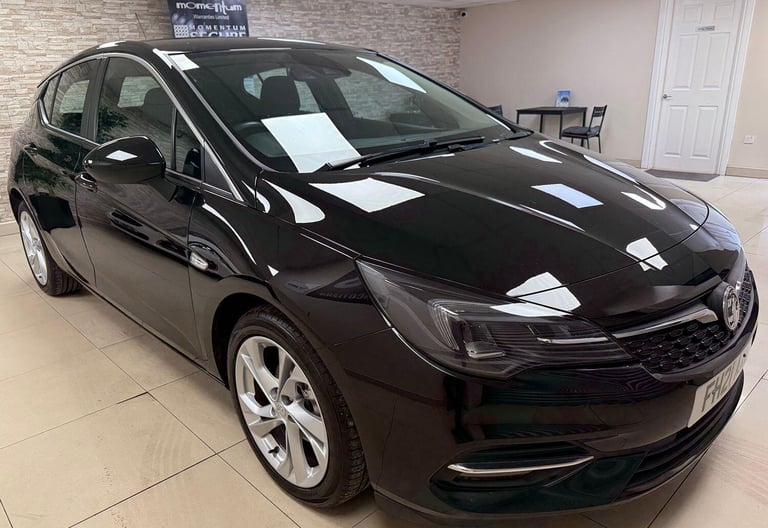 image for VAUXHALL ASTRA 1.2 Turbo SRi Black Manual Petrol 2021 WARRANTY 12 MONTHS MOT
