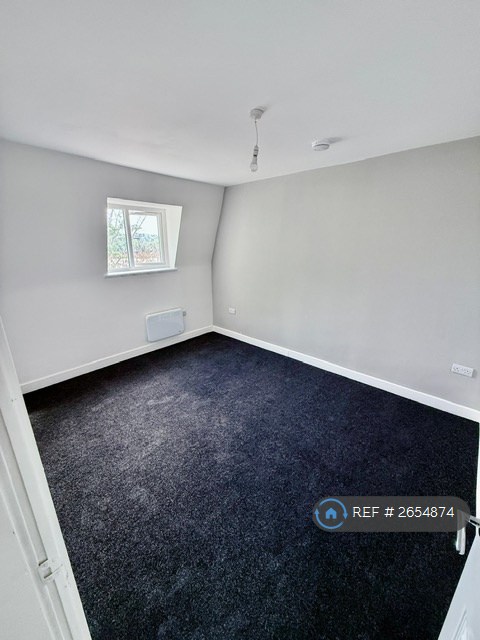 1 bedroom flat in Dudley Road, Brierley Hill, DY5 (1 bed) (#2654874)