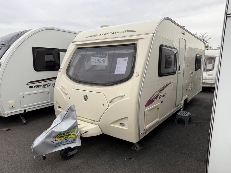 Avondale Dart 525 Fixed Bed Side Washroom