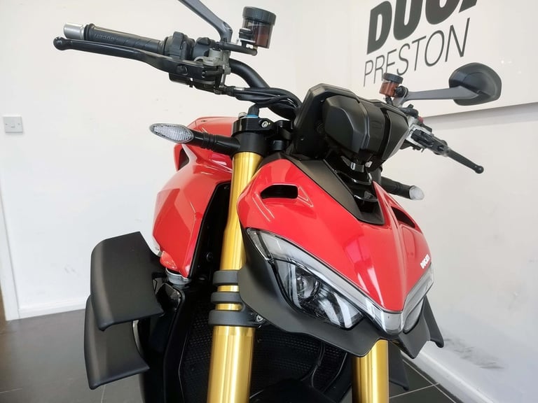2022 Ducati Streetfighter V4S Red 2,160 Miles Akro Cans | £270 Dep & £270 pcm