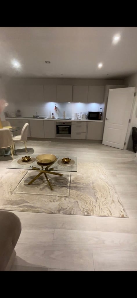 1 bedroom apartment with private balcony and parking space 