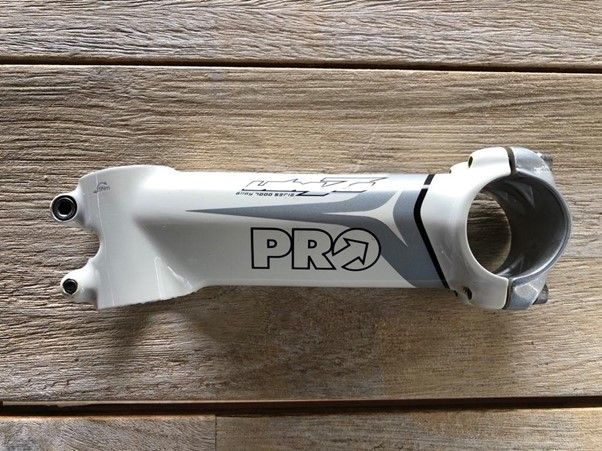 Shimano PRO VIBE 7S Handlebar inc Ultergra 6700 (10 speed) shifters and Pro VIBE 7S alloy Bike stem
