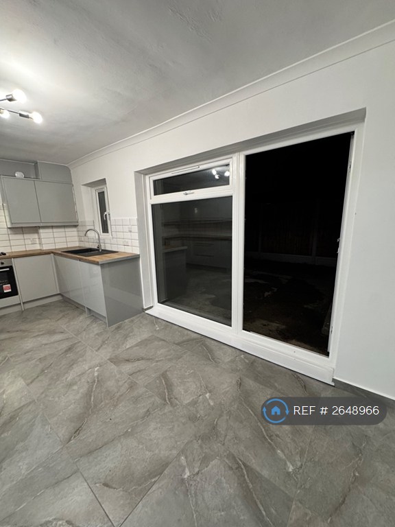 4 bedroom house in Bouvier Road, Enfield, EN3 (4 bed) (#2648966)