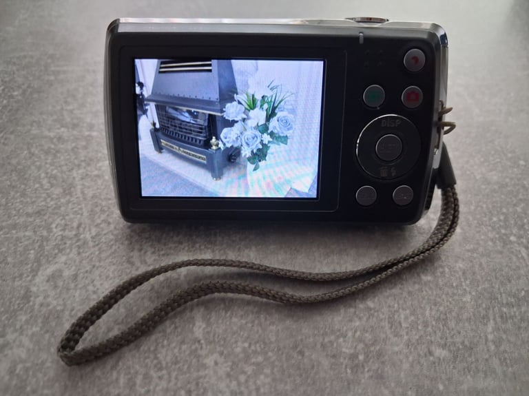 Casio Digital Camera Exilim EX-Z35 12.1MP Black C/W Case, Charger, Cards + More