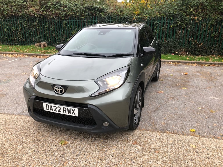 Toyota, AYGO X, EDGE, VVT-I, 2022, Manual, 998 (cc), 5 doors