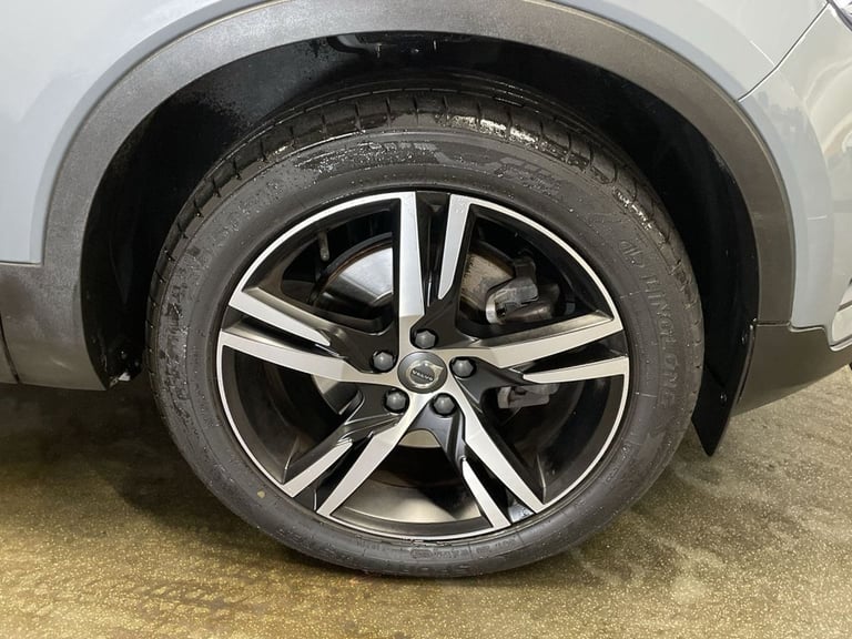 2021 Volvo XC40 2.0 B4 MHEV R-Design SUV 5dr Petrol Hybrid Auto Euro 6 (s/s) (197 ps) ESTATE PETR...