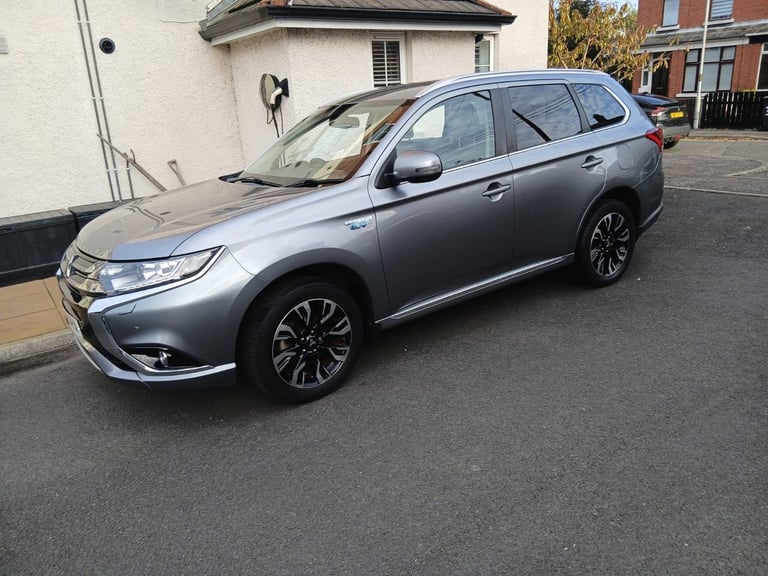 2016 Mitsubishi Outlander Hybrid Electric 