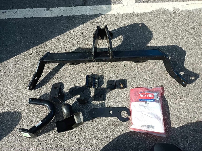 Witter upgradable C27D Tow Bar kit two-hole faceplate) Citroen / Volvo