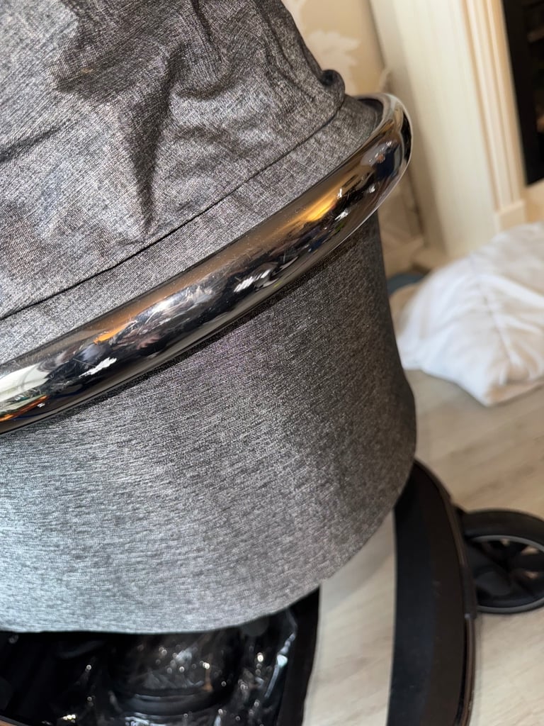 Venicci pram pushchair and carrycot 