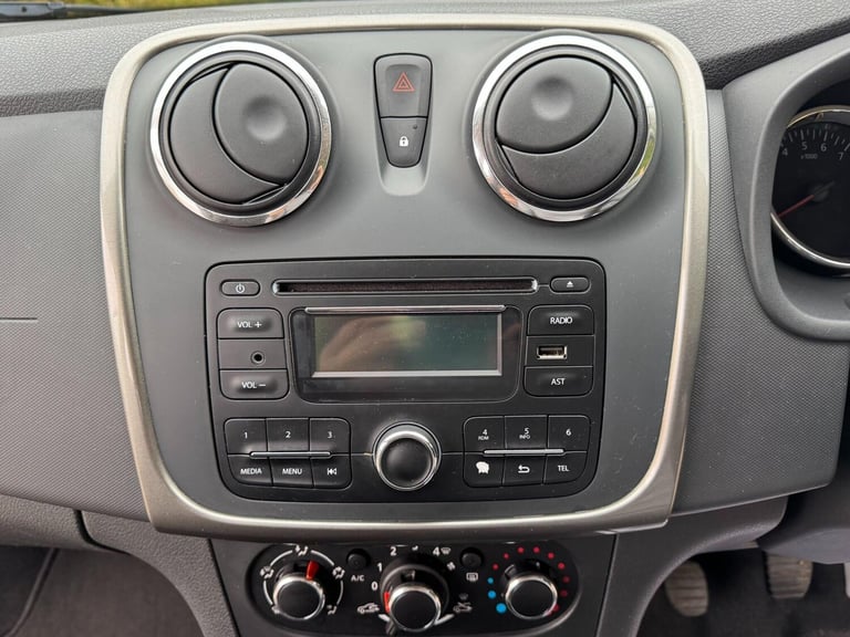 2015 Dacia Sandero 1.5 Dci Laureate Hatchback HATCHBACK Diesel Manual