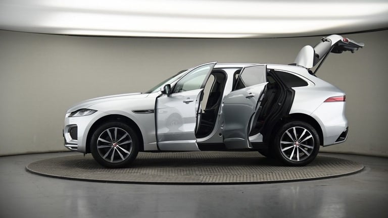 2022 Jaguar F-Pace 2.0 D200 MHEV R-Dynamic SE SUV 5dr Diesel Auto AWD Euro 6 (s/s) (204 ps) SUV D...