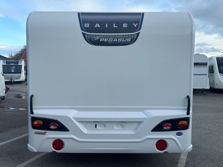 Bailey Pegasus Grande Se Messina - ATC / Solar Panel / Full Size Fridge Freezer