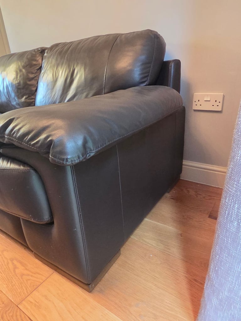 3 and 2 seat Leather Sofa & Foot stool – Dark Brown
