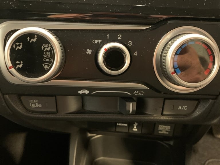 2018 18 HONDA JAZZ 1.3 I-VTEC SE NAVI HATCHBACK 5DR PETROL MANUAL EURO 6 (S/S) (