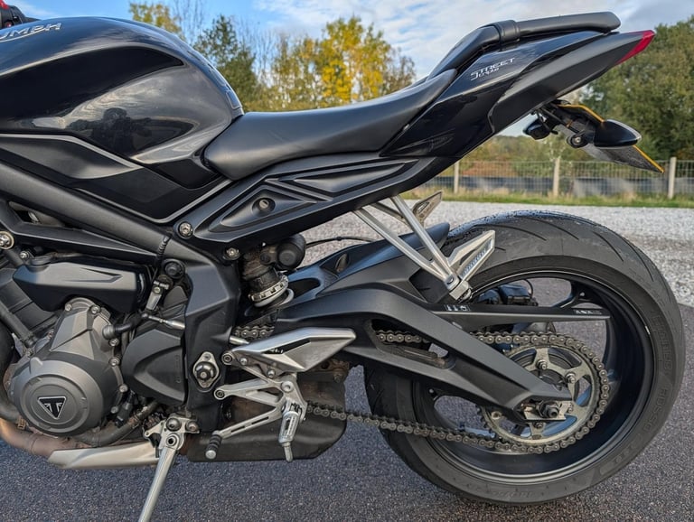 2019 TRIUMPH STREET TRIPLE S