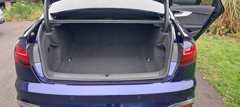 Audi, A4, Saloon, 2022, Semi-Auto, 1984 (cc), 4 doors