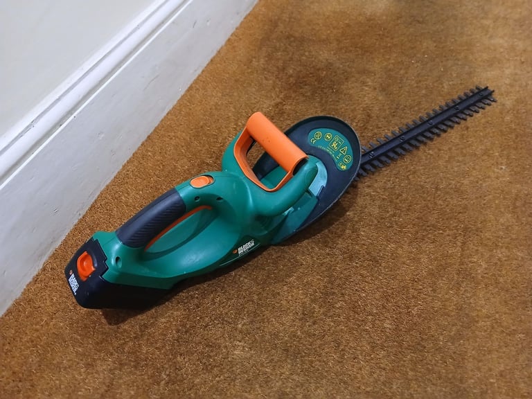 image for GTC 610 Cordless Hedge Cutter