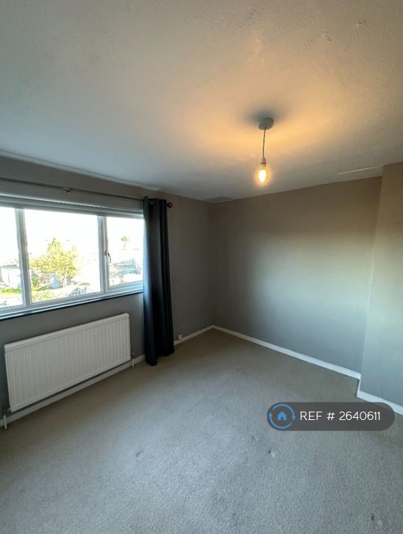 3 bedroom house in Long Riding, Basildon, SS14 (3 bed) (#2640611)