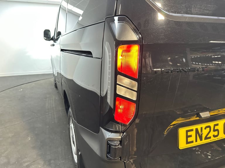 2025 Ford Transit Custom 300 SWB 2.0 Tdci Leader 110PS Van Diesel Manual